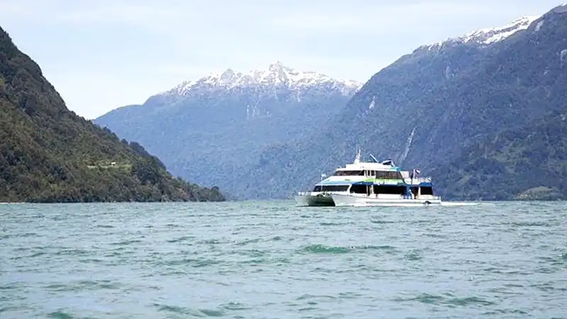 Andean lake Crossing in 2 days