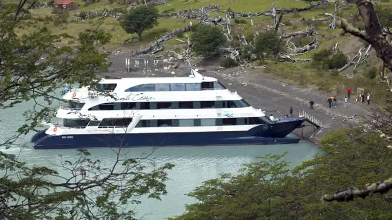 Mar Patag Cruise “The Spirit of the Glaciers” - 3 days & 2 nights